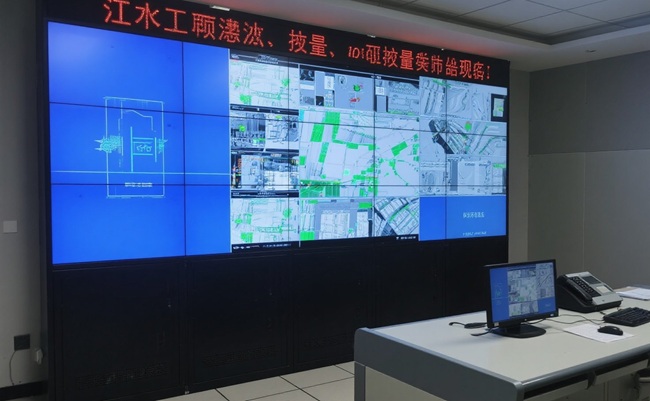 大型監(jiān)控室液晶拼接屏.jpg
